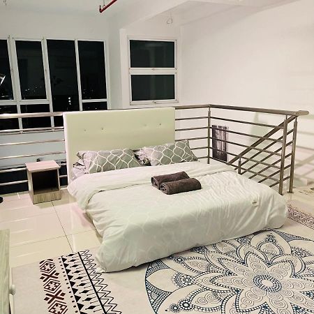 Minimalist Loft2 Decentrum Wifinetflix Kajang Bagian luar foto