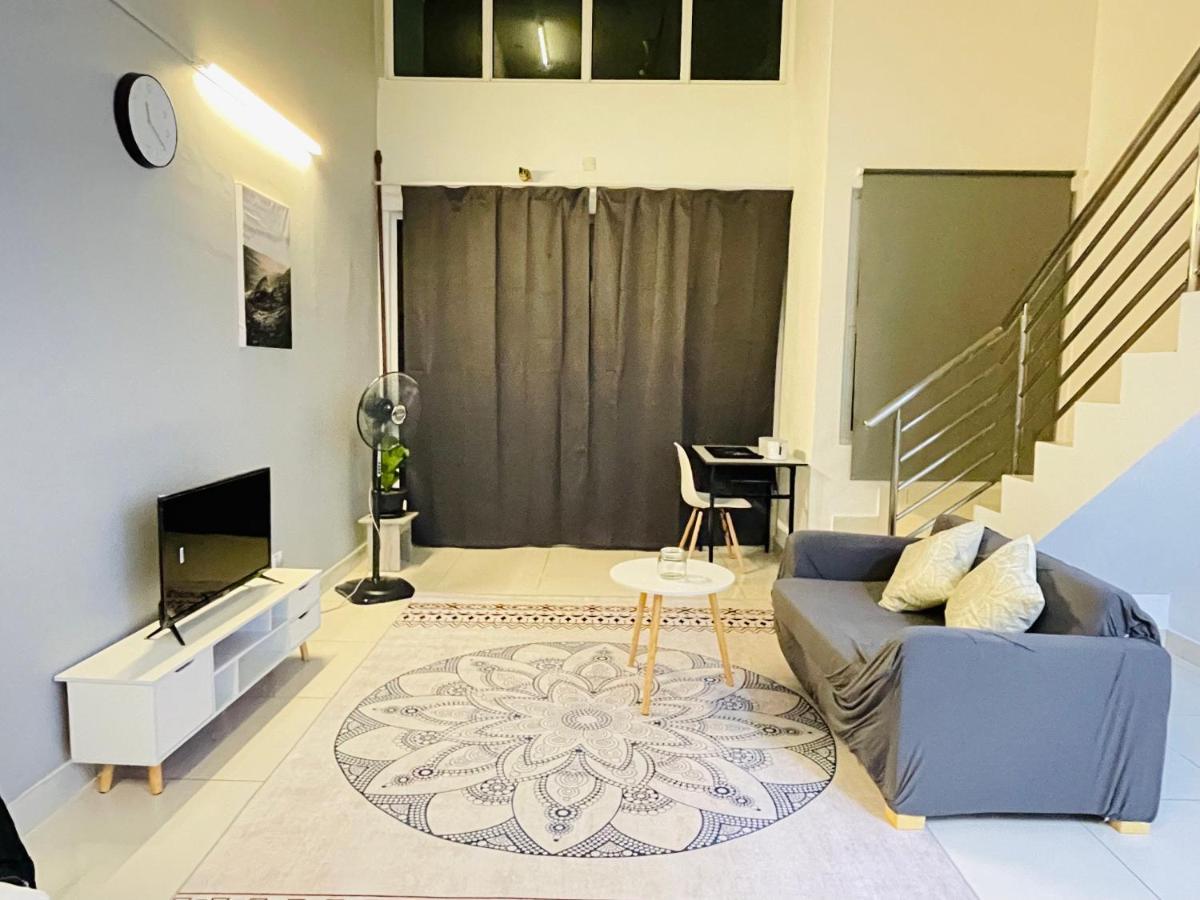 Minimalist Loft2 Decentrum Wifinetflix Kajang Bagian luar foto