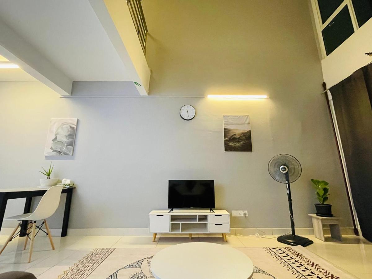 Minimalist Loft2 Decentrum Wifinetflix Kajang Bagian luar foto